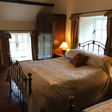 Mount Cashel Lodge *